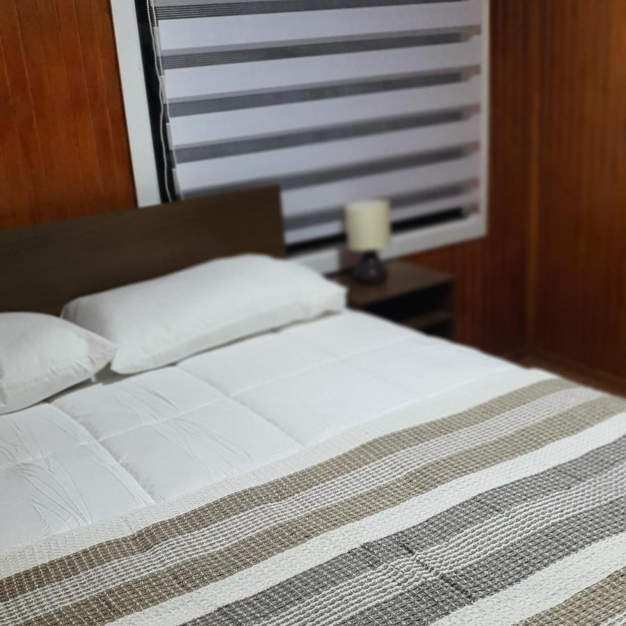Hostal El Baltico カストロ エクステリア 写真