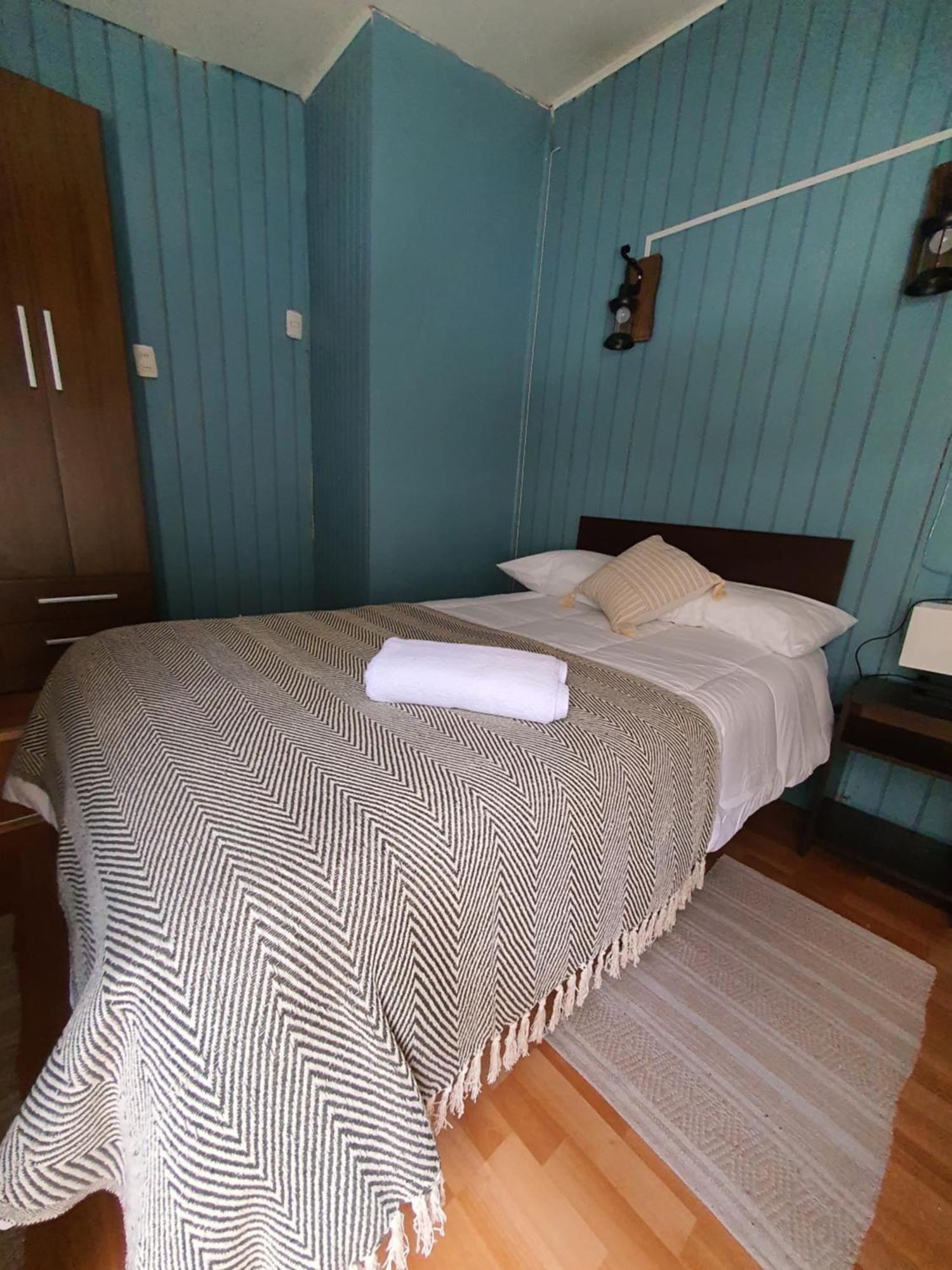 Hostal El Baltico カストロ エクステリア 写真