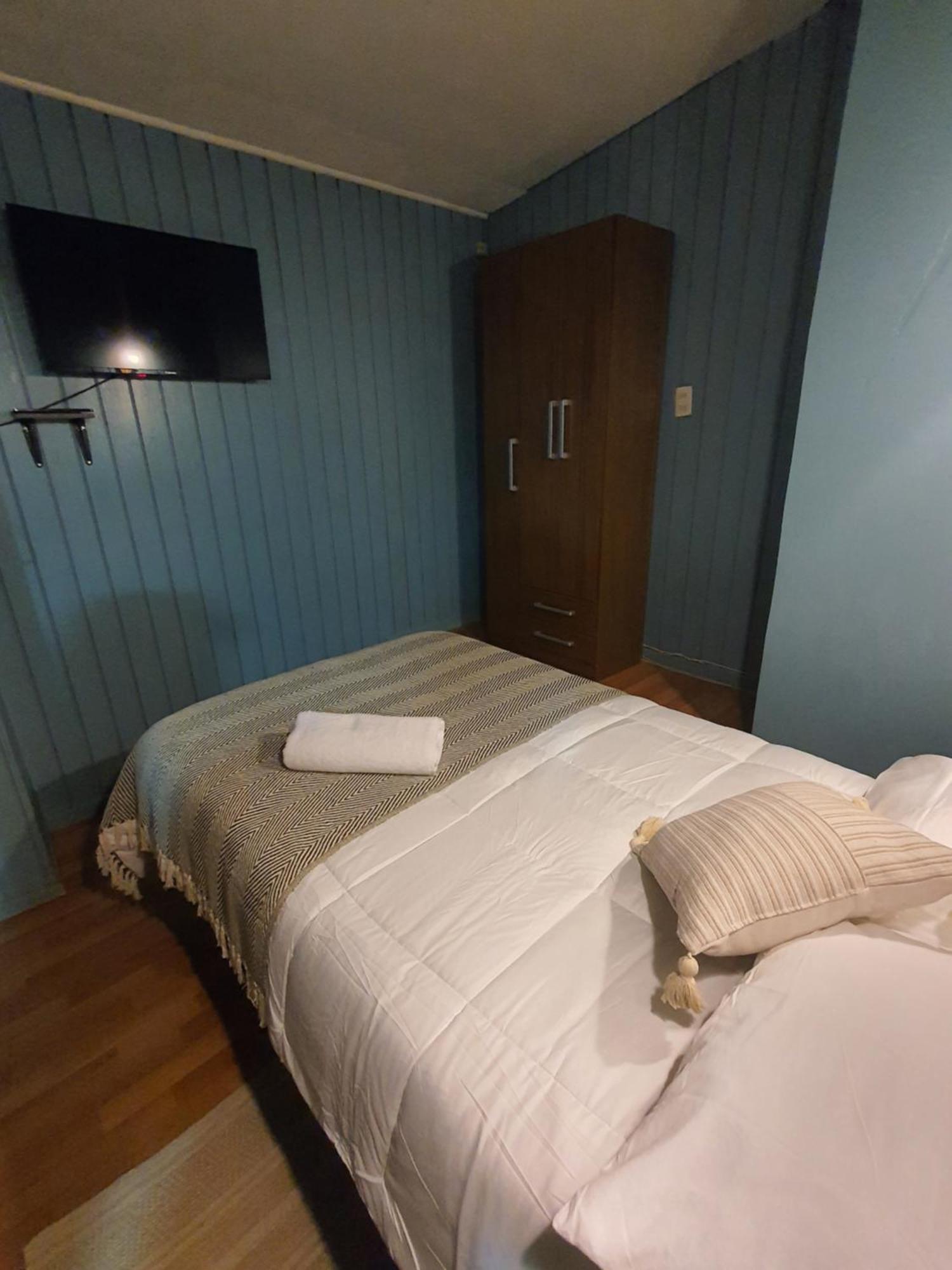 Hostal El Baltico カストロ エクステリア 写真